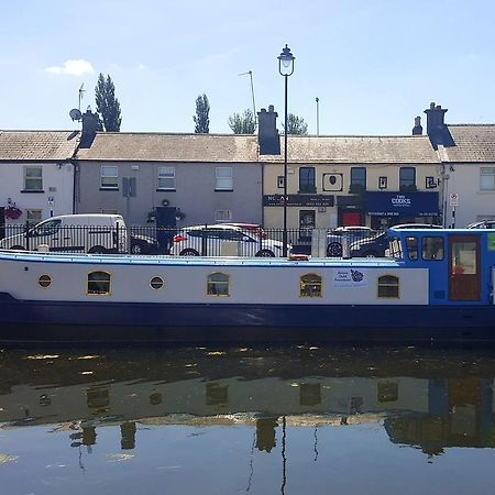 Roisin Dubh Houseboat Hotell Sallins Eksteriør bilde