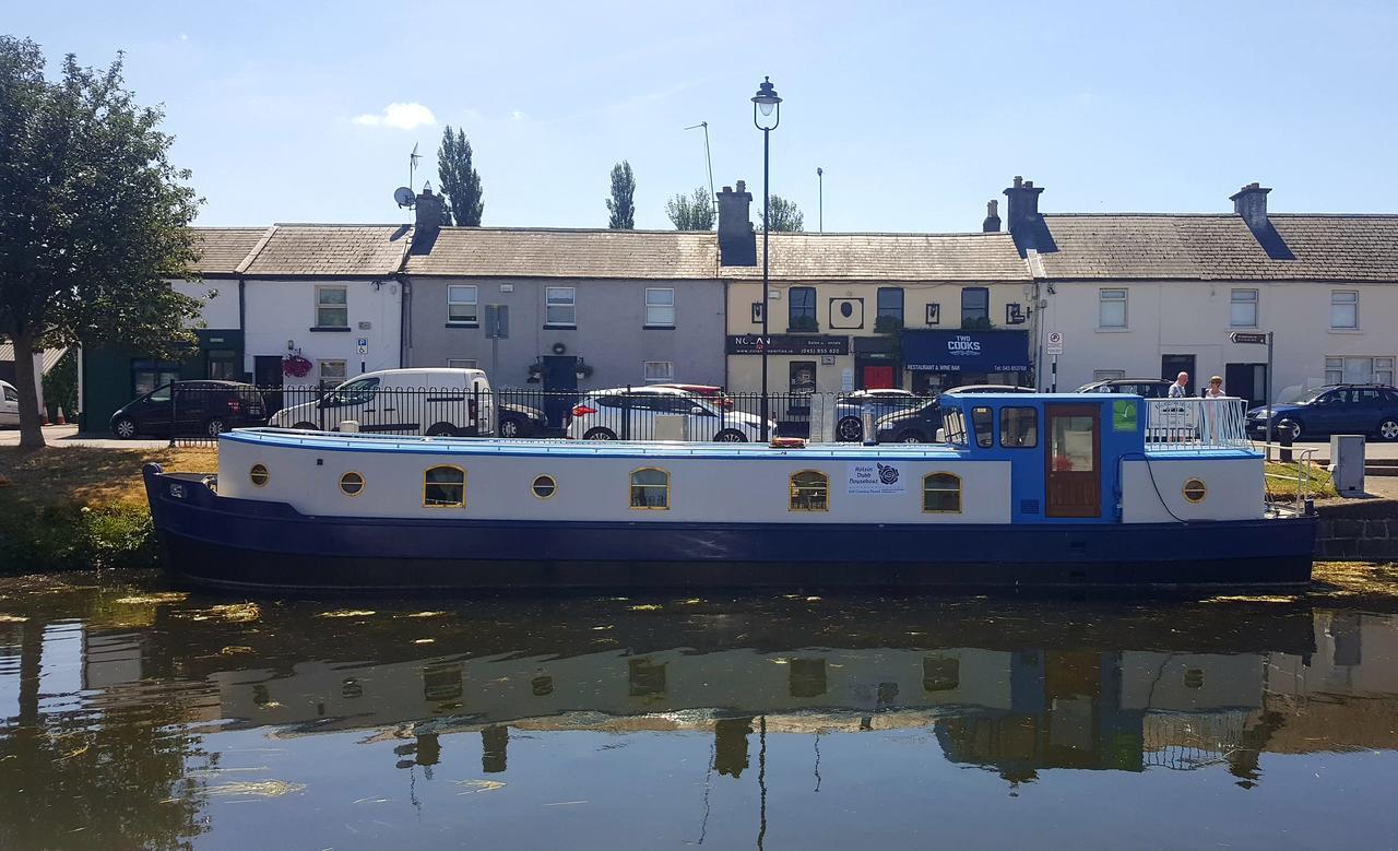 Roisin Dubh Houseboat Hotell Sallins Eksteriør bilde